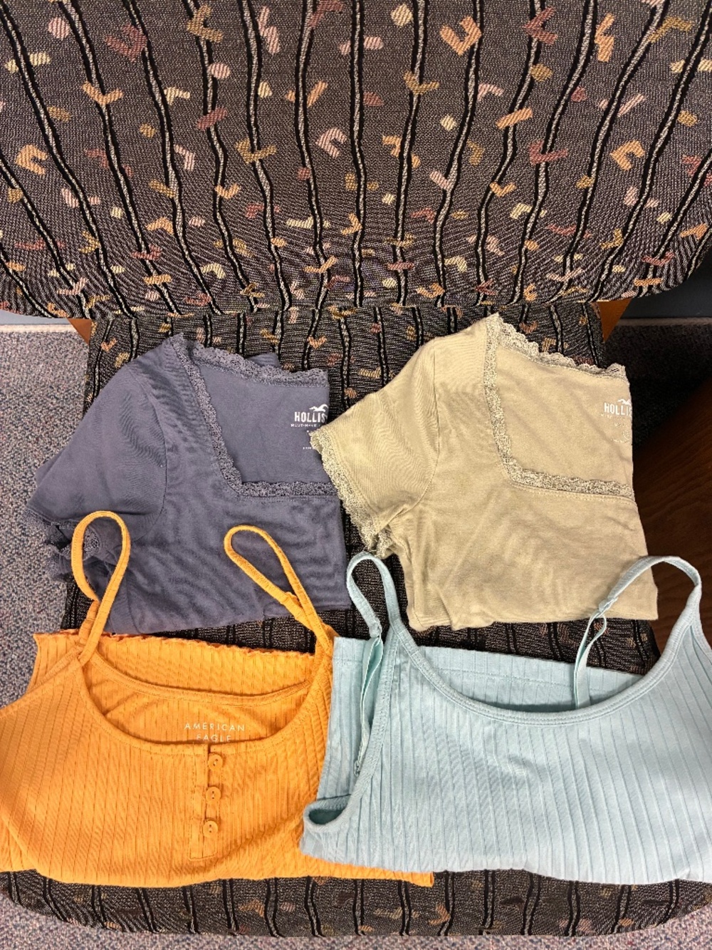 Crop tees and tanks